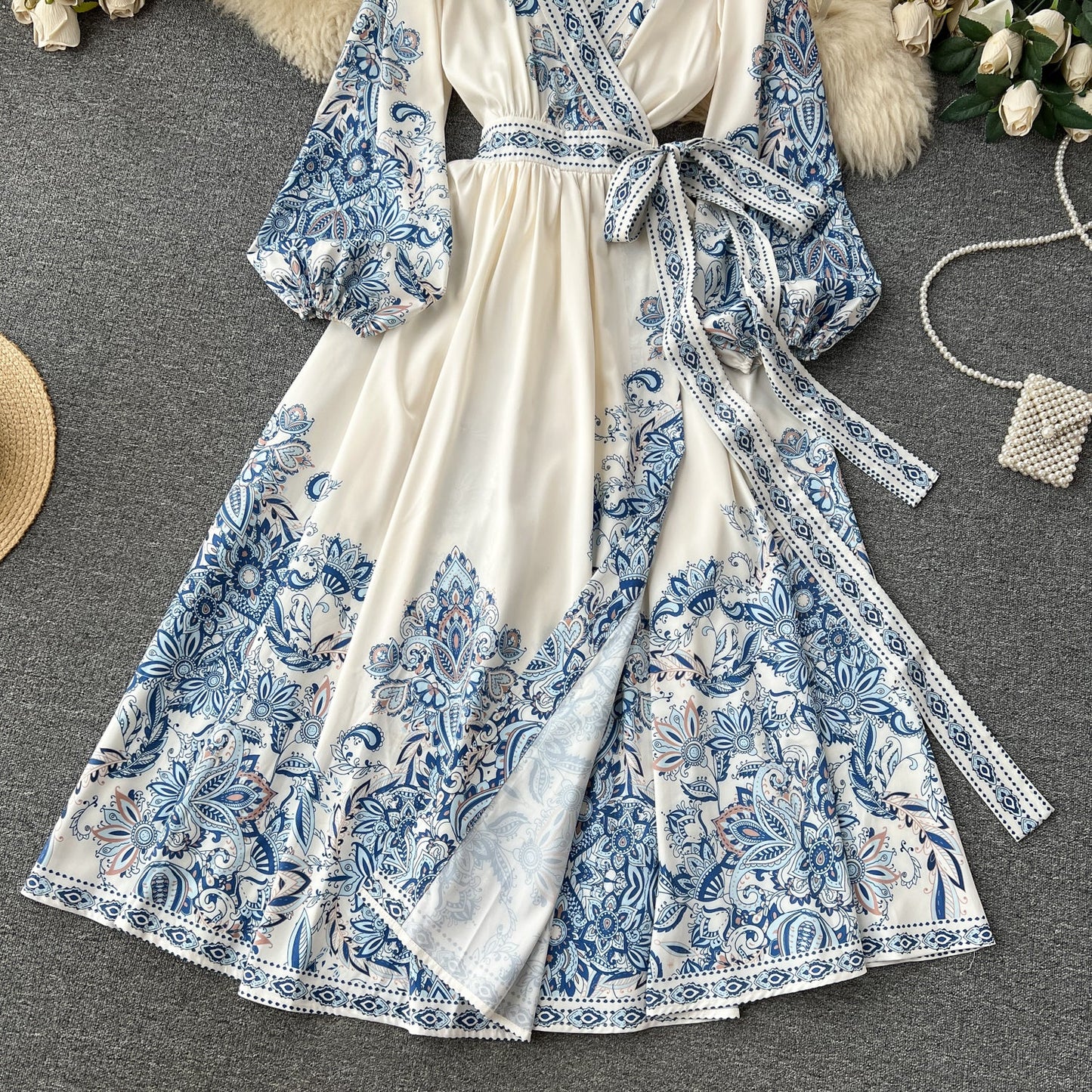 European and American palace style printed V-neck lantern long sleeve tie waist wide swing dress R2307