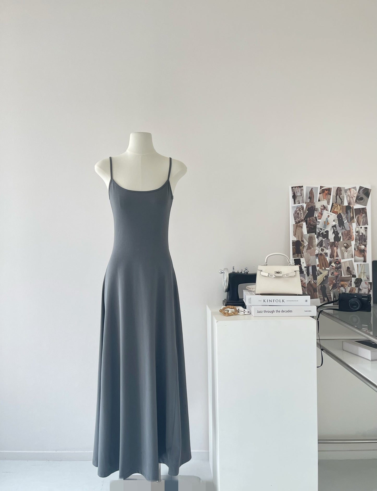 Black and gray simple waist slim U-neck temperament long suspender dress R2088
