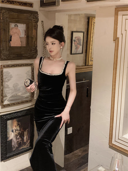 Black square neck suspender dress slim fit slit Hepburn style velvet hip dress R1424
