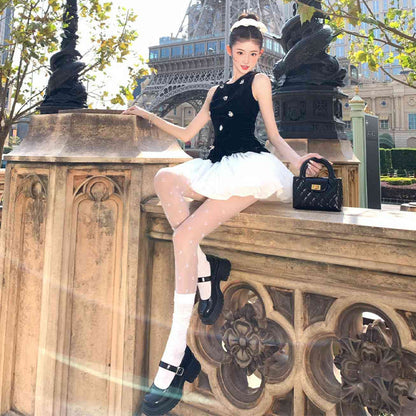 Black sleeveless vest dress with unique temperament and waist A-line puffy skirt R0556