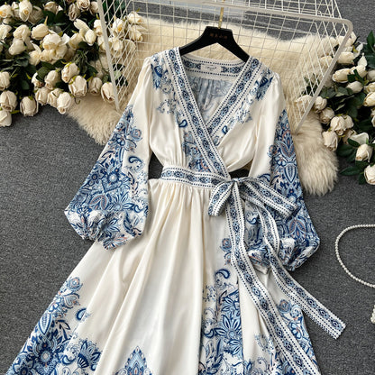 European and American palace style printed V-neck lantern long sleeve tie waist wide swing dress R2307