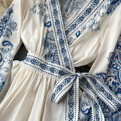 European and American palace style printed V-neck lantern long sleeve tie waist wide swing dress R2307
