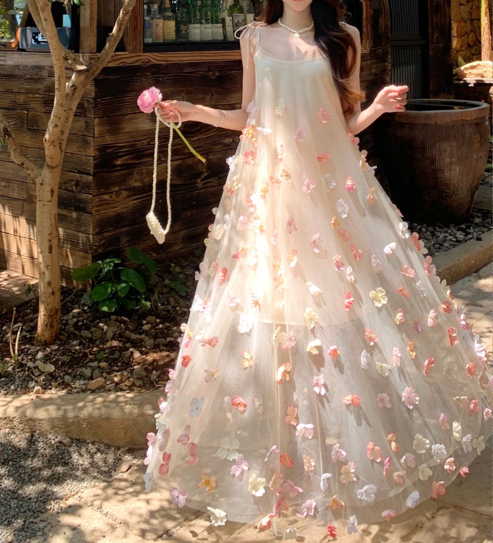 Beautiful small skirt loose A-line long skirt holiday style flower suspender dress R0693