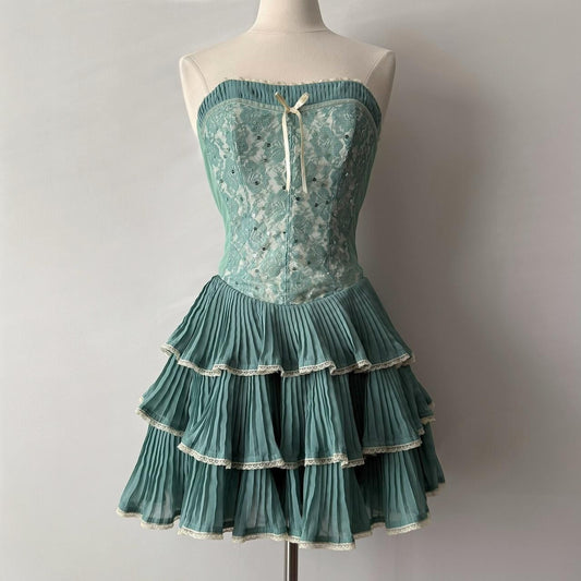 Vintage Green Beaded Design Elegant Sleeveless Strapless Tiered Homecoming Dress TP3509