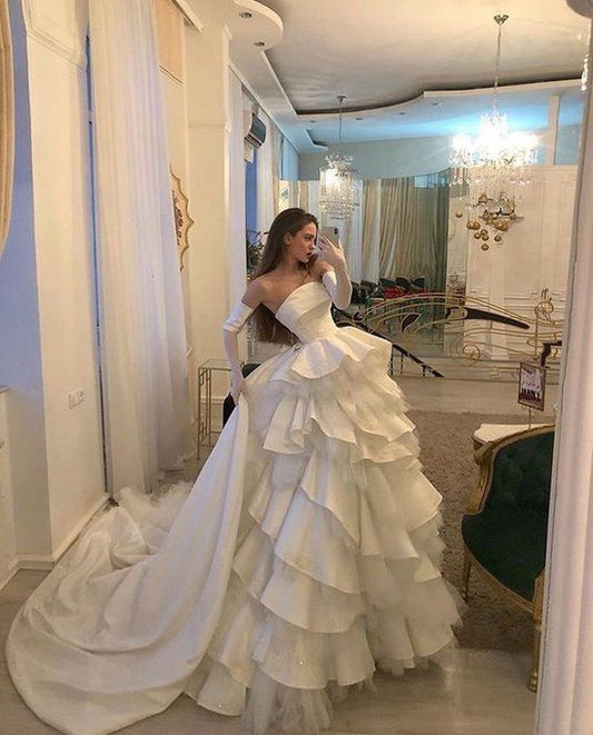 Vintage Ball Gown Strapless Long White Satin Wedding Dresses P1282