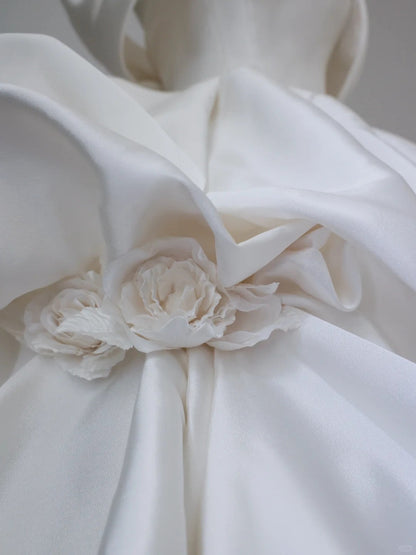 Elegant and simple white satin 3D rose floor-length wedding dress P2524