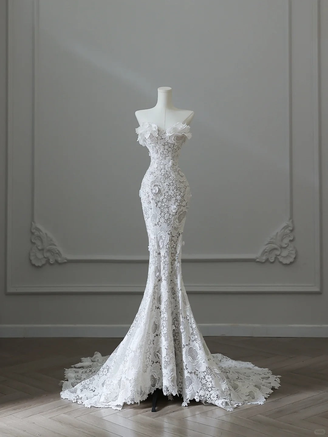 Vintage Lace White Mermaid Floral Wedding Dress P2533
