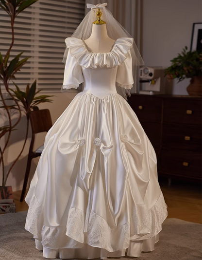 French retro princess on the run white satin square neck short sleeve floor length wedding dress P2628