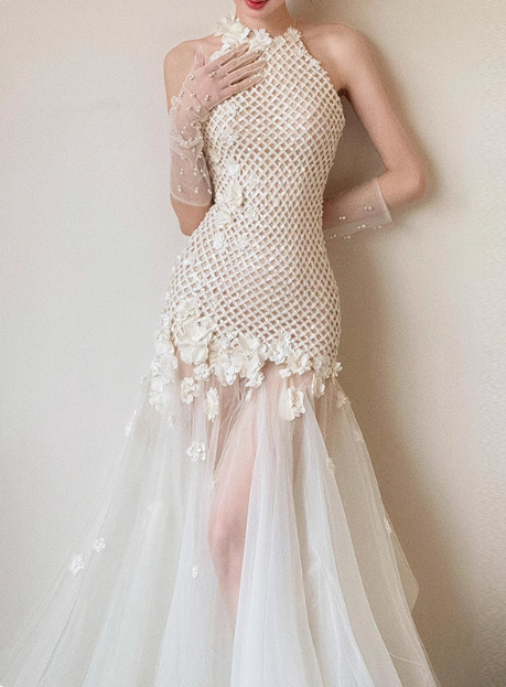 Chic Halter-Shoulder 3D Floral Tulle Floor-Length Wedding Dress P2658