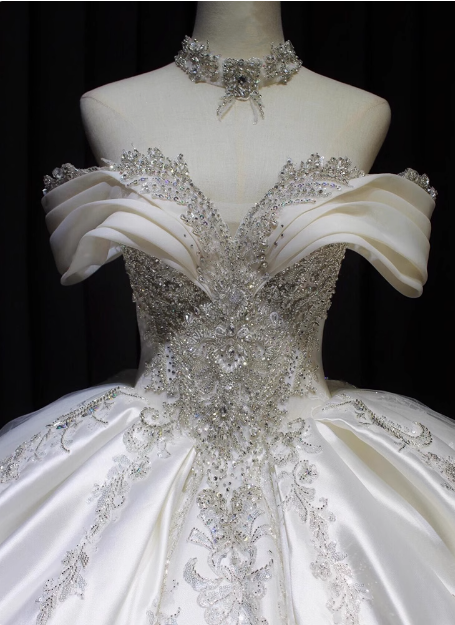 Retro Palace Style Off-shoulder Satin Beaded Floor-length Wedding Dress P2671