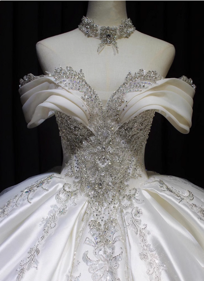 Retro Palace Style Off-shoulder Satin Beaded Floor-length Wedding Dress P2671
