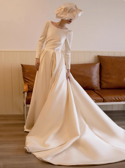 Elegant white satin long-sleeved open-back wedding dress with small train P2743