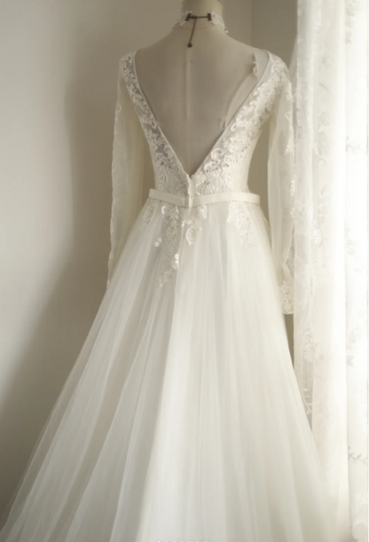 White Long Sleeve V-Neck Lace Tulle A-Line Floor-Length Wedding Dress P2806