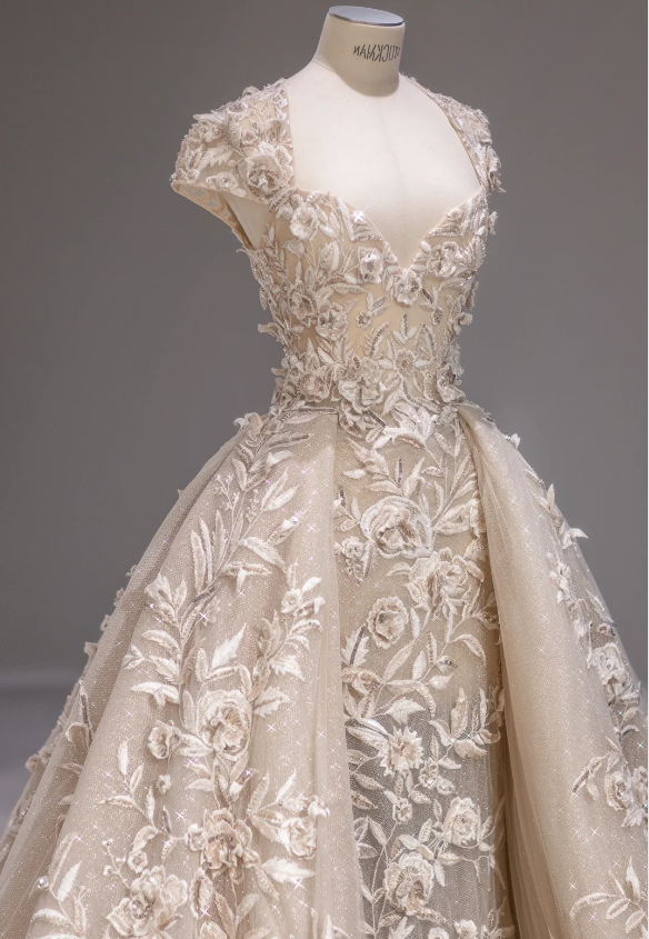 Retro and elegant shoulder-wrapped champagne-colored embroidered flower trailing wedding dress P2874