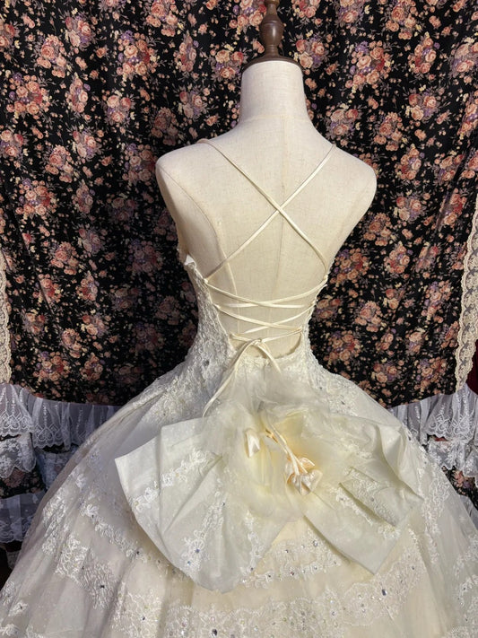 Princess Heavy V-neck Layered Lace Ivory White Back Tie Floor-length Wedding Dress P3026