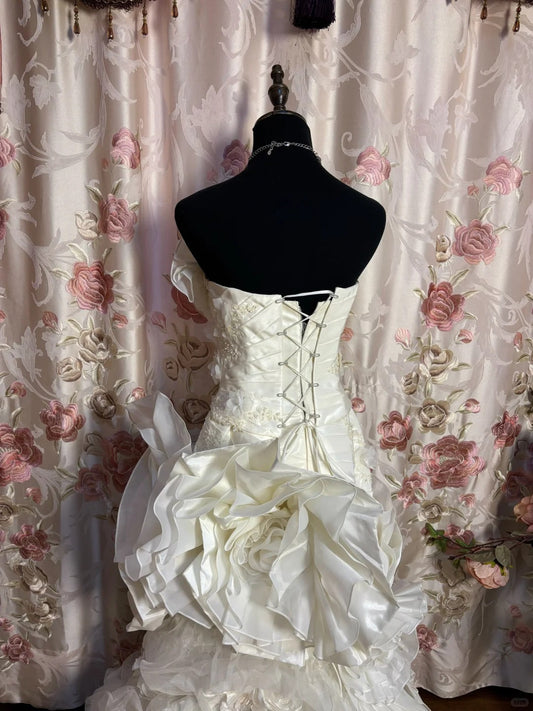 Gorgeous Strapless 3D Flower White Mermaid Floor-Length Wedding Dress P3052