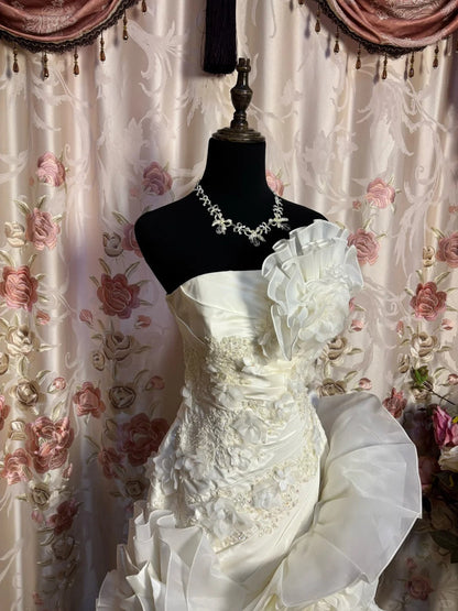 Gorgeous Strapless 3D Flower White Mermaid Floor-Length Wedding Dress P3052