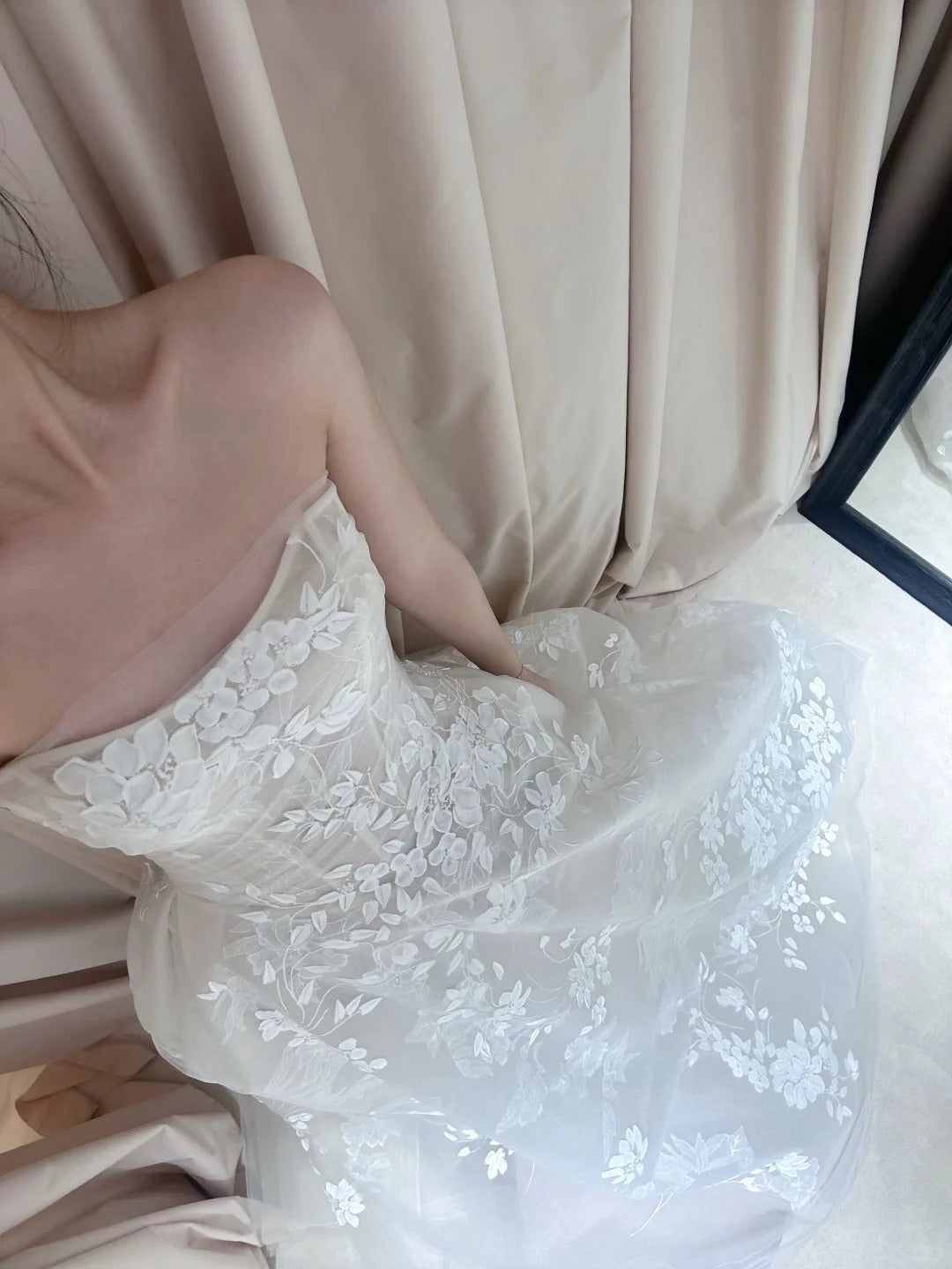 Gentle tube top lace pattern simple wedding dress P3095