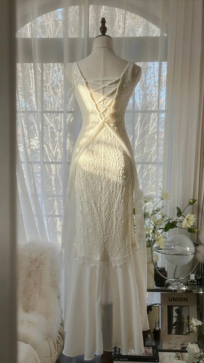 Clean and Elegant White V-Neck Lace Beaded Mermaid Long Prom Dress P3311