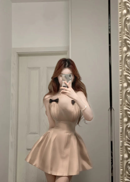 Sweet Pink Halter Neck Bow Satin A-Line Homecoming Dress P3572