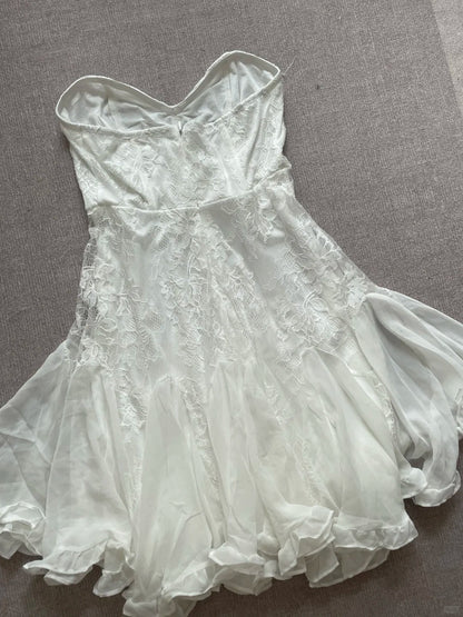Elegant Tube Top White Lace Splicing Mesh A-line 17th Birthday Homecoming Dress P3725