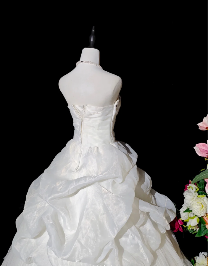Pretty White Strapless Ball Gown Tulle Pleated Beaded Long Wedding Dress Bridal Dress