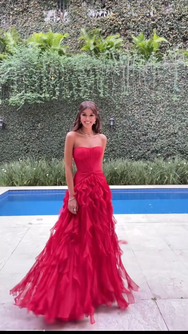 Pretty Strapless Chiffon Ruffled Mermaid Long Evening Dress Formal Wedding Guest Dress SP1287
