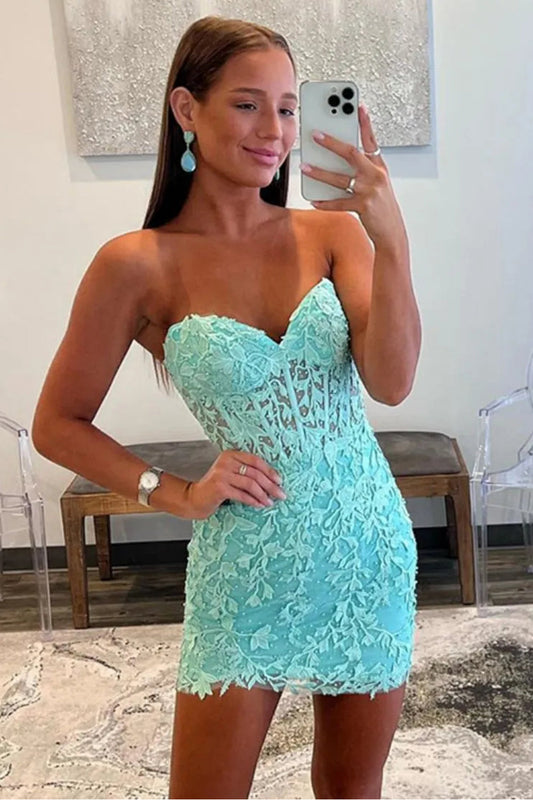 Stunning Bodycon Sweetheart Lace Up Short Homecoming Party Dress