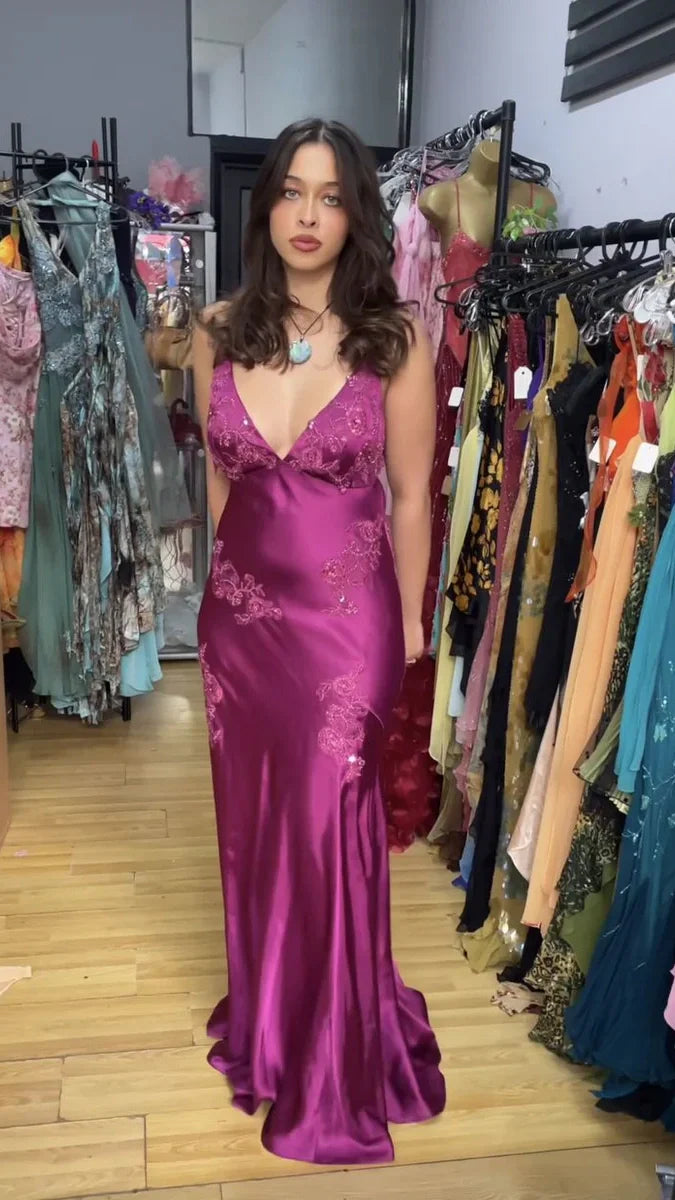 Purple V-neck Sheath Prom Dresses Appliques Backless Evening Party Dress,AST2237