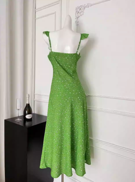 2025 Spring and Summer New V-neck suspender dress French style green floral ruffle dress R0274
