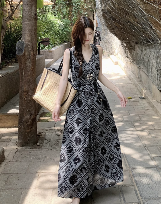 Vintage Fashion Black Floral Print Design Beach Holiday A-line Halter Dress TP3340