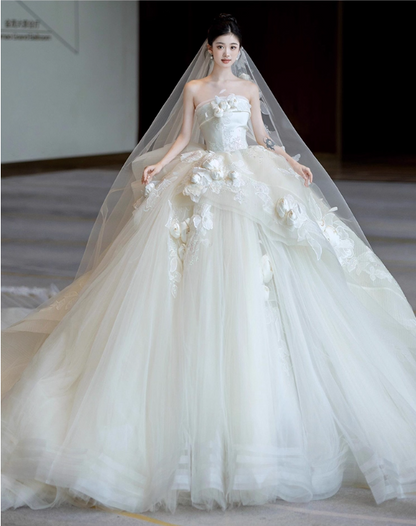Vintage 3D Flowers Applique A-Line Strapless Tulle Wedding Dress TP5028