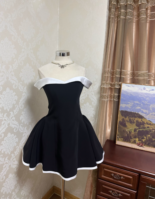 Vintage Black Sweetheart Off-the-shoulder Design A-Line Party Dress Homecoming Dress TP3852