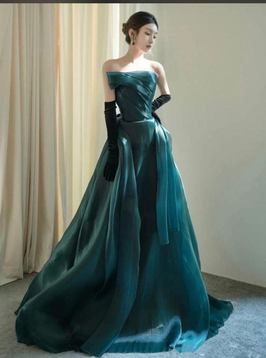 Modest Ball Gown Strapless Green Organza Prom Dresses Long Party Dress
