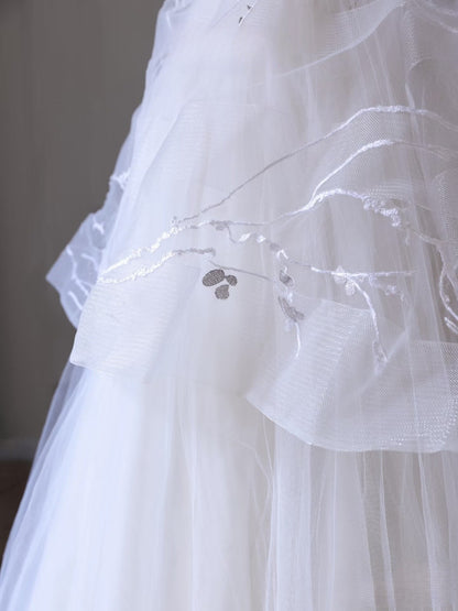 Timeless Ball Gown Strapless Tulle White Wedding Dresses Brides Dress