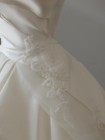 Timeless Ball Gown Strapless Satin Ivory Long Wedding Dress Bridal Dresses
