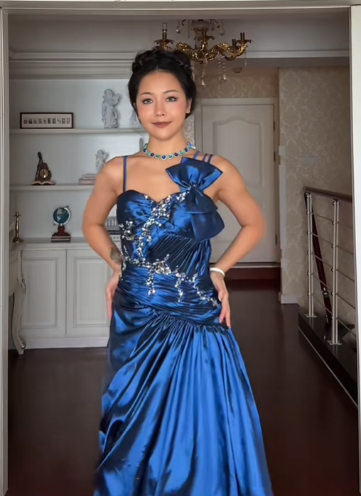 Elegant Spaghetti Straps Navy Blue Satin Pleated Beaded Long Party Dress Prom Gown