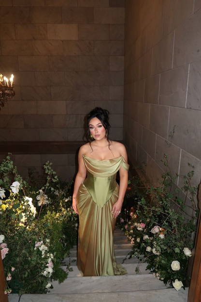 Elegant Green Satin Pleated Party Dress,Off The Shoulder Mermaid Evening Dress Bridesmaid Dress Y8737