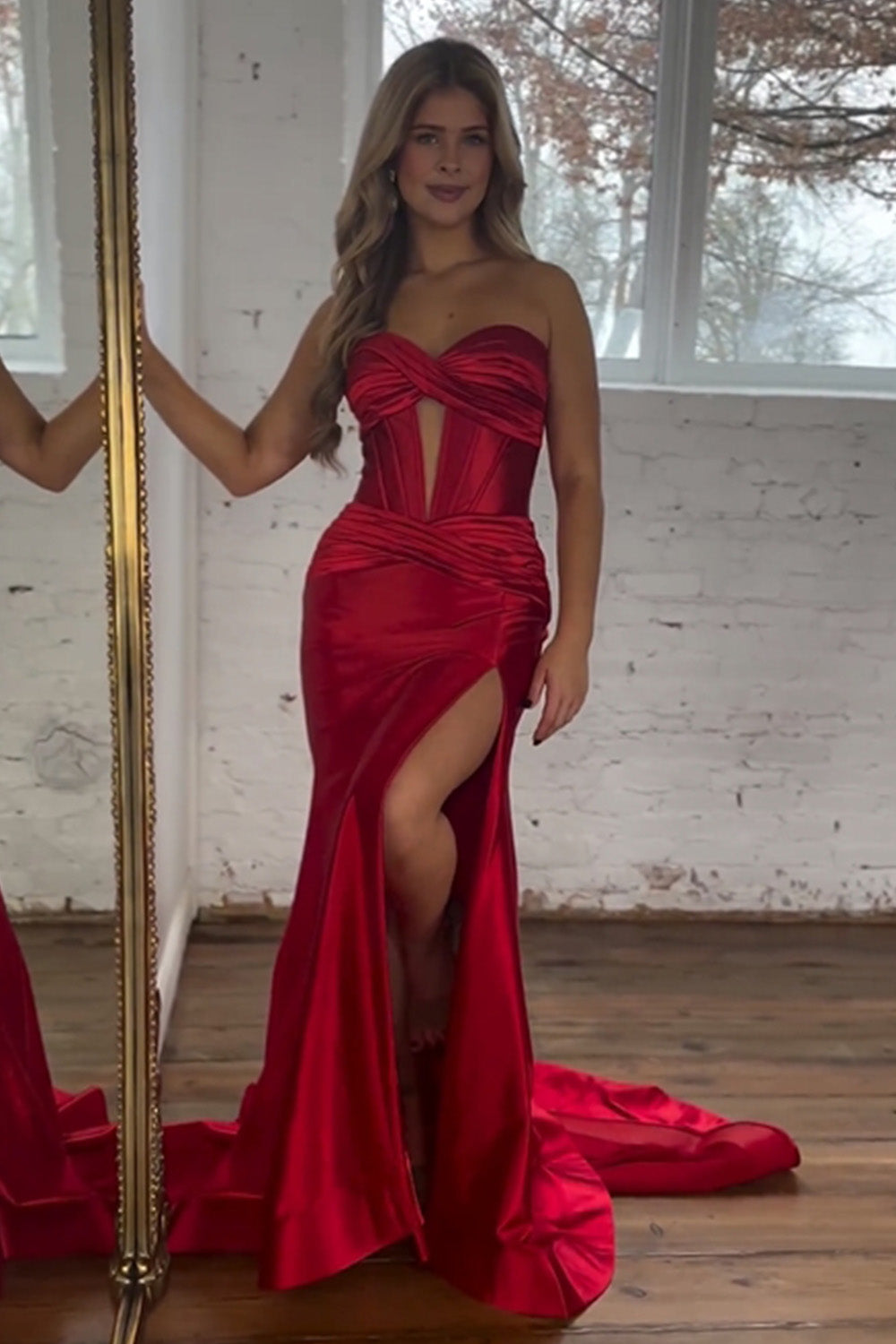 Chic Sweetheart Long Mermaid Satin Corset Prom Dress with High Slit