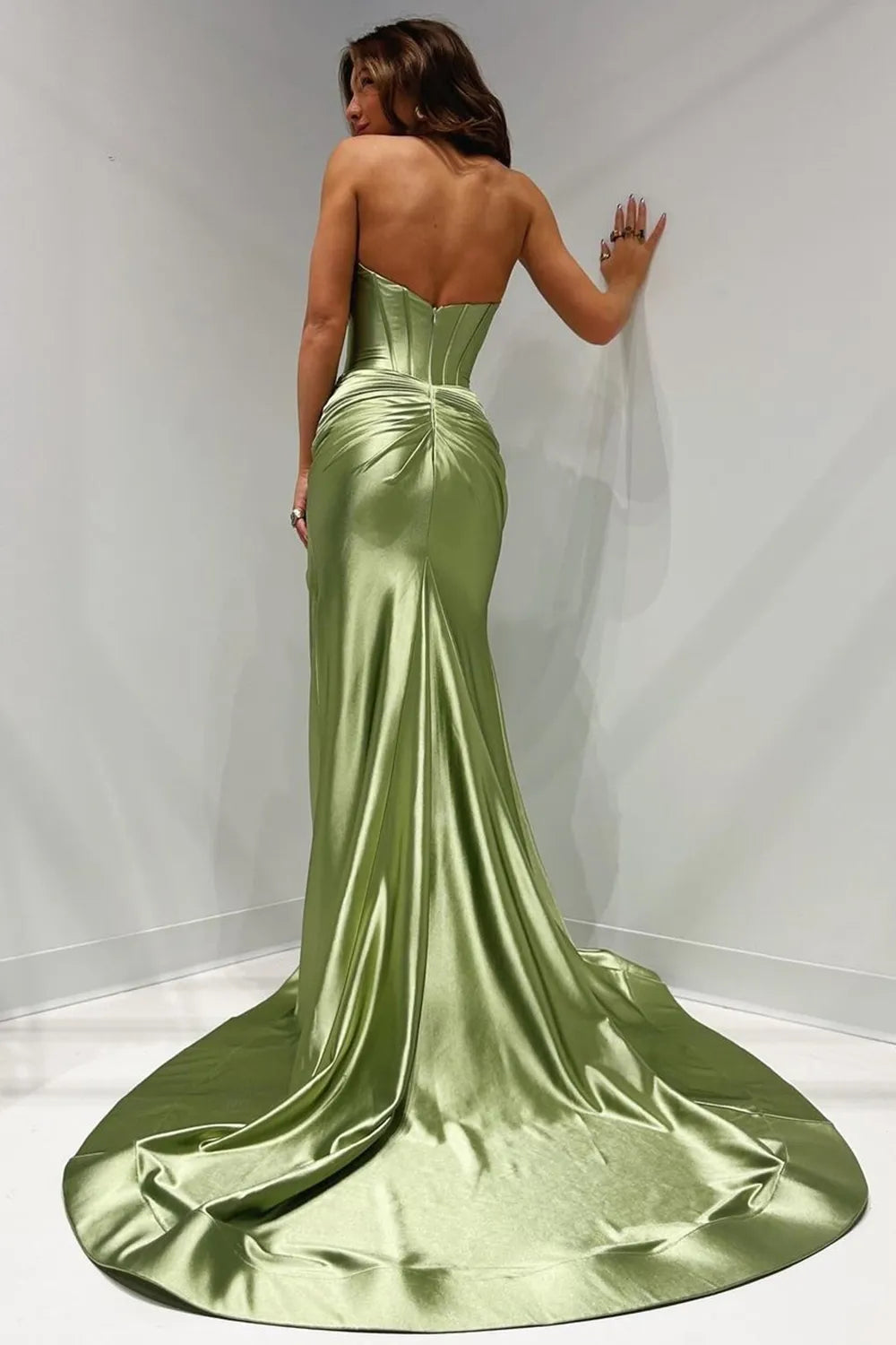 Chic Sweetheart Long Mermaid Satin Corset Prom Dress with High Slit