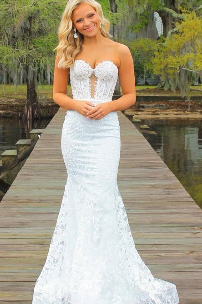 Backless Sequin Mermaid Prom Dress with Sweetheart Neckline and Delicate Appliques