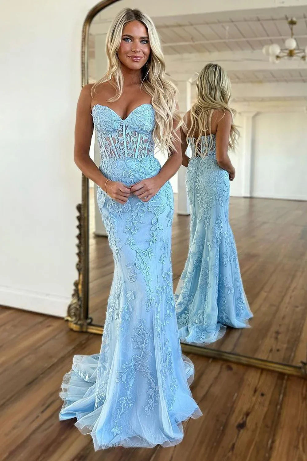 Stunning Mermaid Sweetheart Lace Up Lilac Long Corset Prom Dress with Appliques
