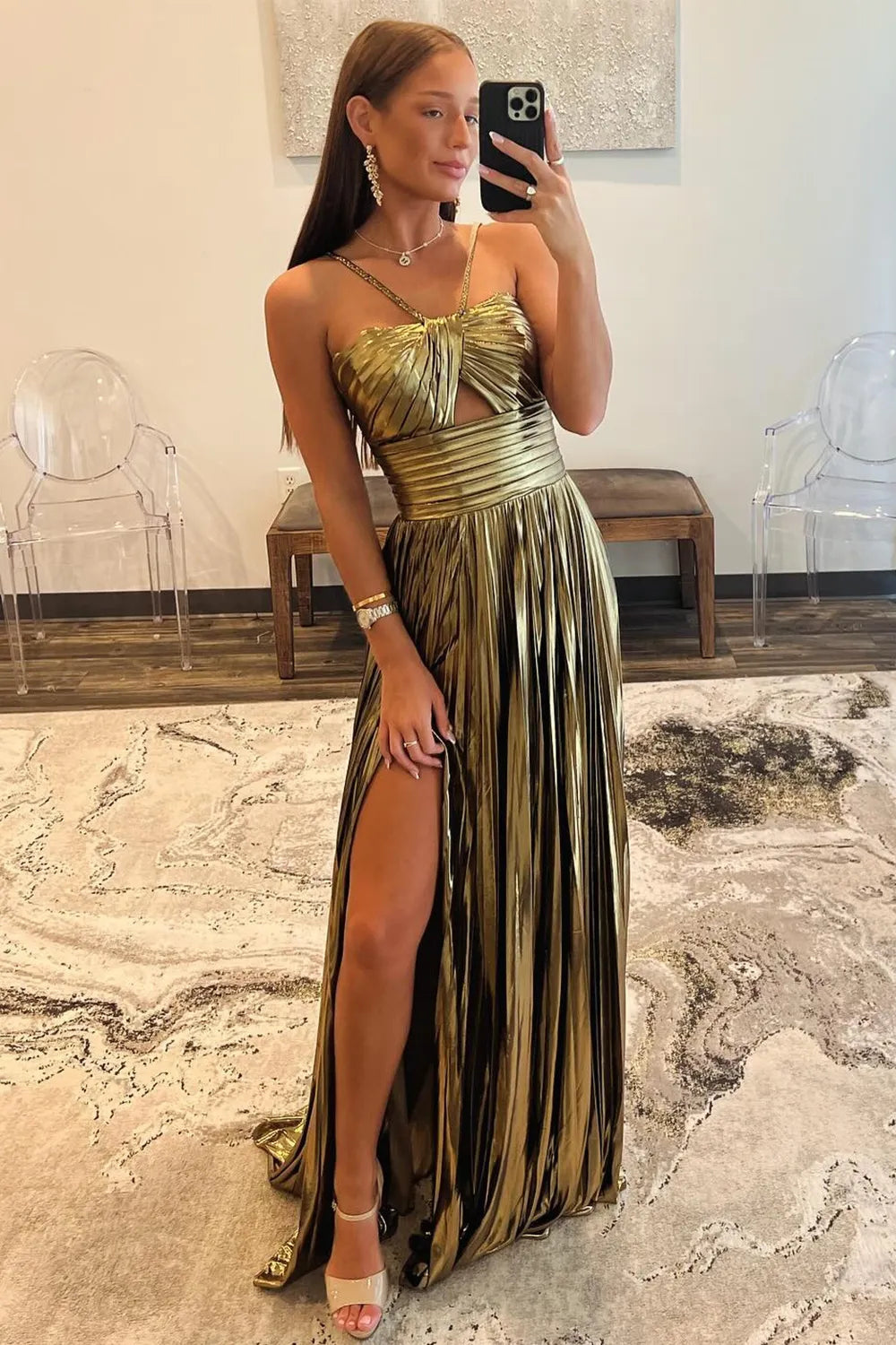 Stunning Metallic Halter Neck A-Line Prom Dress with High Leg Slit