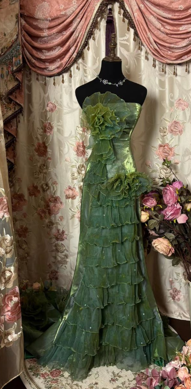 Vintage Green Off-the-shoulder Sleeveless 3D Floral Tulle Layered Floor-length Ball Gown Evening Dress TP1979