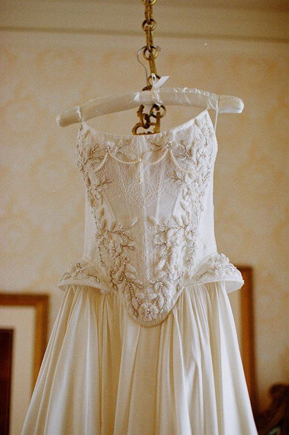 Vintage Ivory Strapless A-Line Wedding Dress with Train TP2484