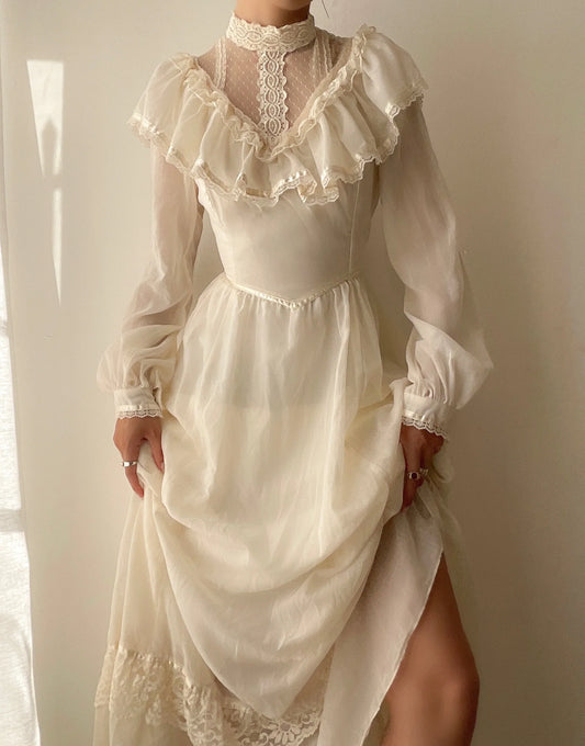 Vintage Ivory High Neck Long Sleeve Lace A-Line Prom Dress Wedding Dress TP2544