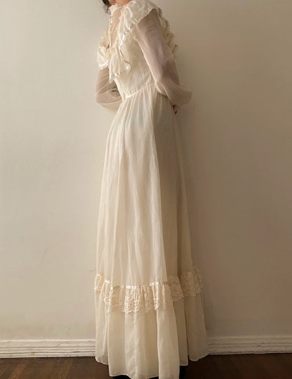 Vintage Ivory High Neck Long Sleeve Lace A-Line Prom Dress Wedding Dress TP2544