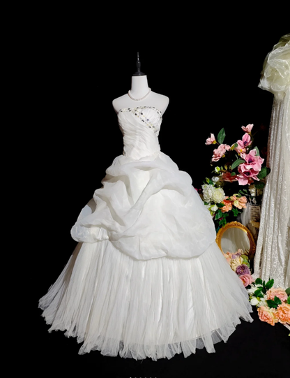 Pretty White Strapless Ball Gown Tulle Pleated Beaded Long Wedding Dress Bridal Dress