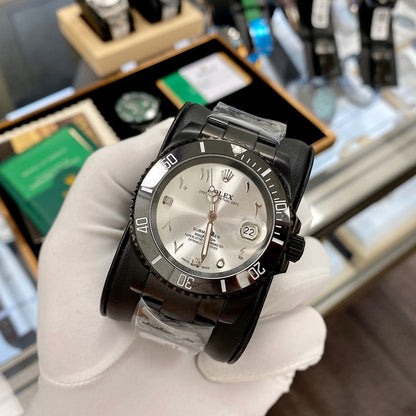 OYSTER PERPETUAL DATE 40MM WHITE & BLACK SHELL