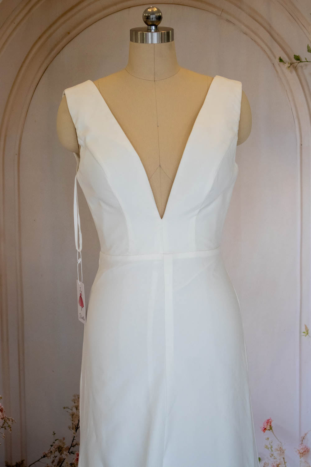 White Elegant Mermaid V-Neck Sweep Train Satin Wedding Dress with Front Slit
